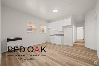 Building Photo - ~1 Month FREE~ Stunning Two Bedroom Featur...