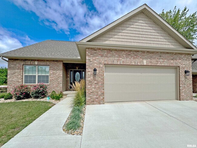 Primary Photo - 7615 Walnut Bend Dr
