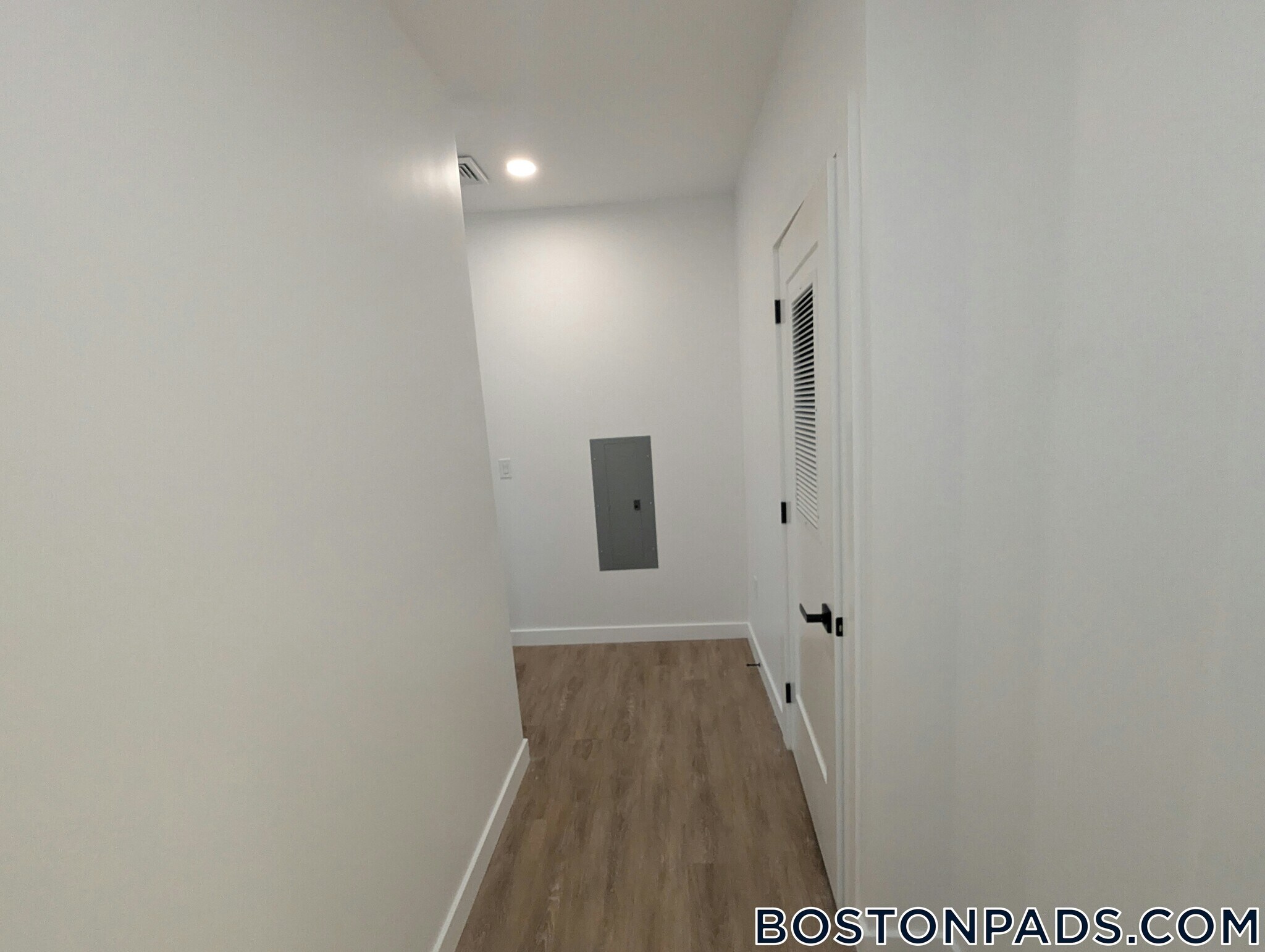 Building Photo - 199 Gardner St