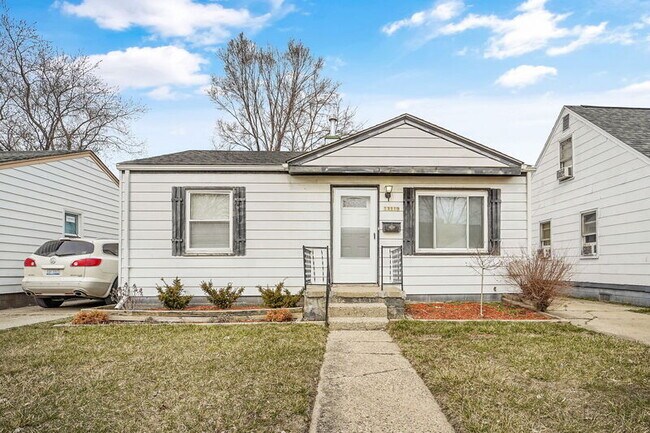 Primary Photo - 13119 Sherman Ave