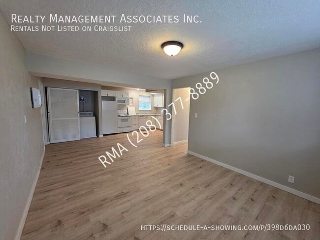 Building Photo - 3033 W Malad St