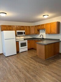 Building Photo - 100 Aldergate St