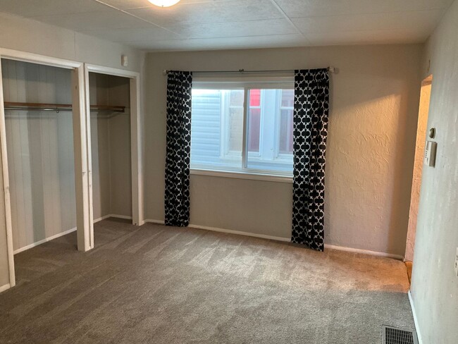 Building Photo - Charming 3-Bedroom 1 bath rental home in H...