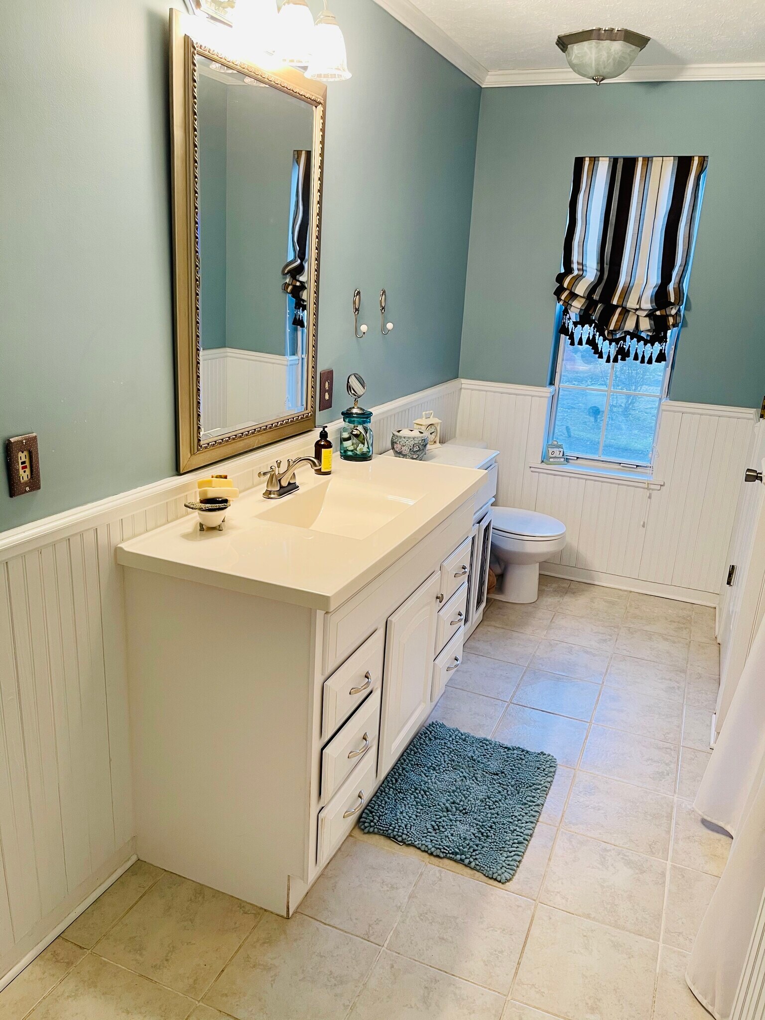 Building Photo - 102 Riverbend Dr