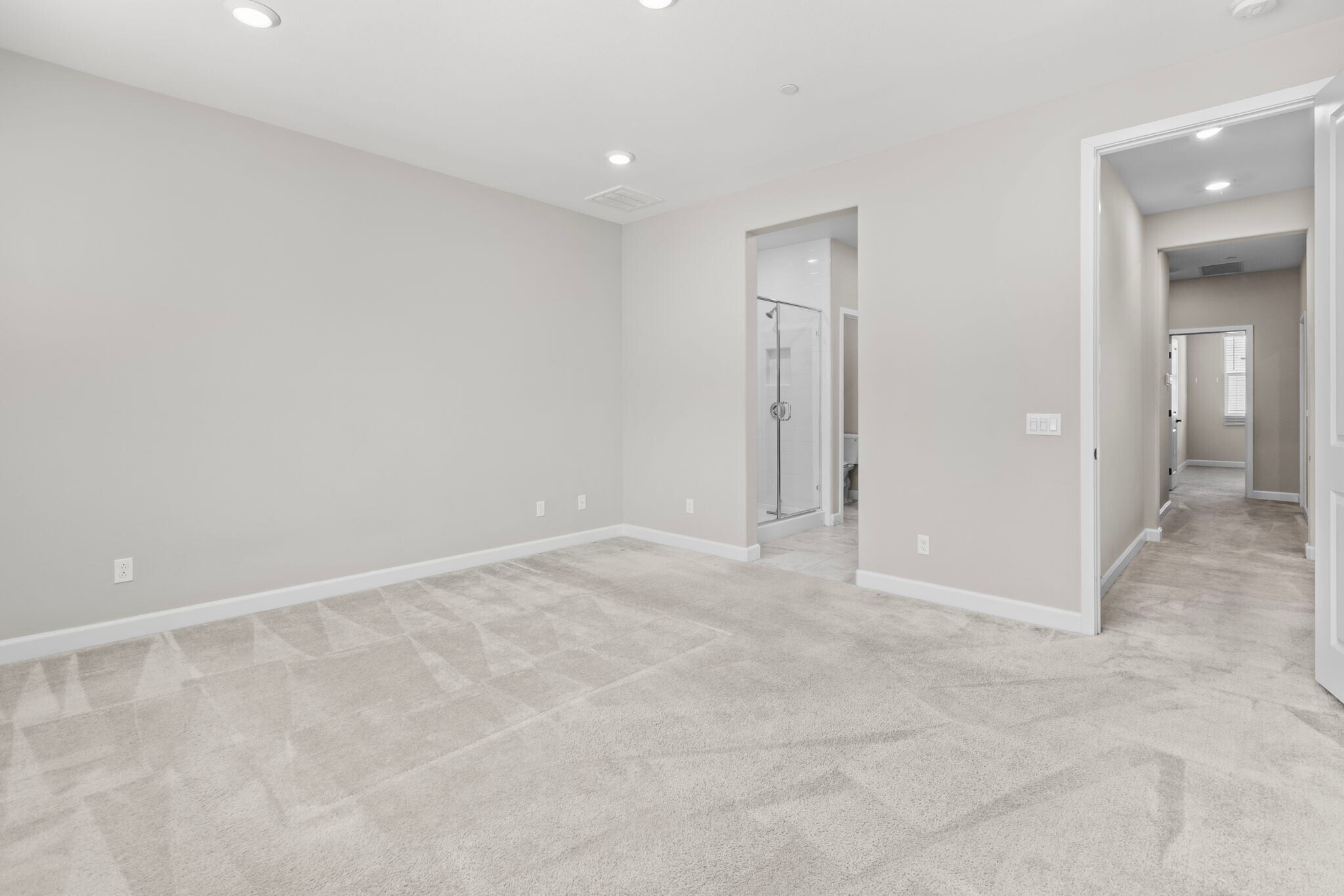 Building Photo - 1073 Delpy View Pt