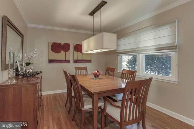 Building Photo - 1334 Mayflower Dr