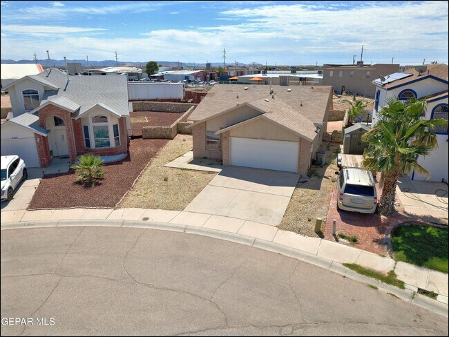 Building Photo - 4100 Tierra Venado Dr