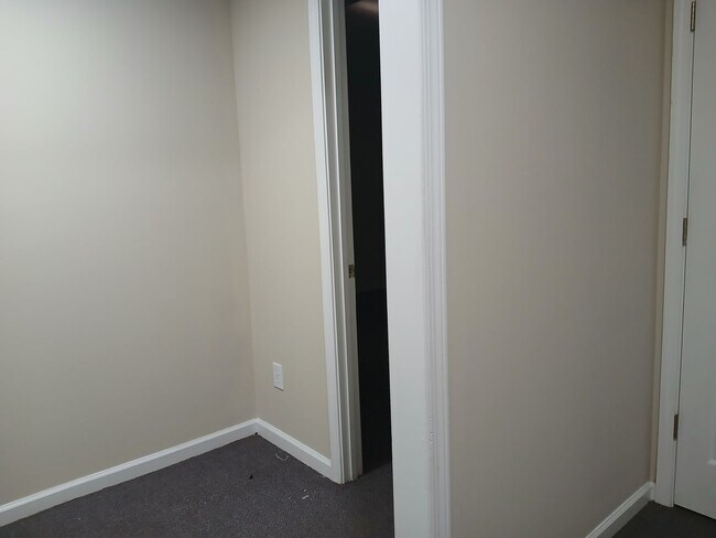 Building Photo - 4761 Habersham Way SE