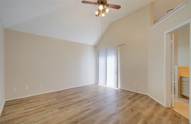Building Photo - 11810 Stone Bridge Dr