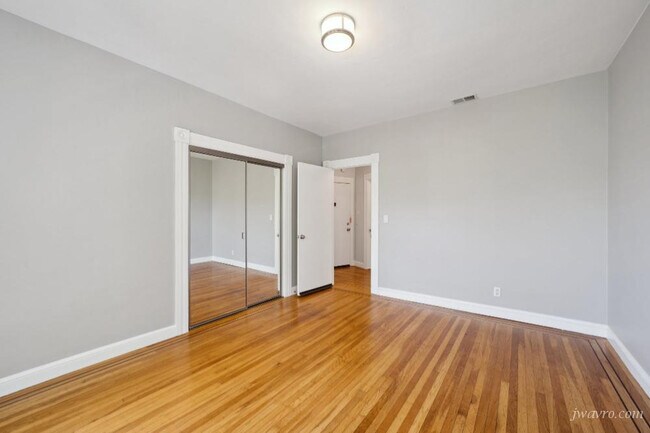 Building Photo - 1502 Sanchez St