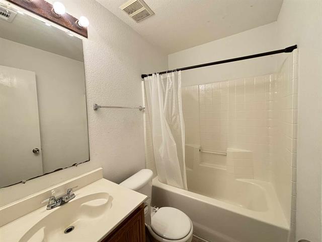 Building Photo - 830 W Colony Dr