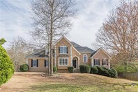 Building Photo - 125 Sussex Ln