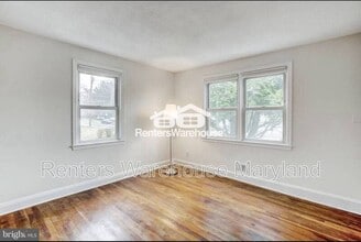 Building Photo - 3219 Taylor Ave