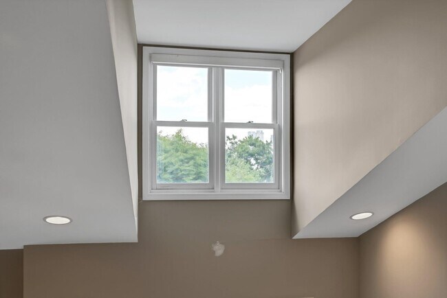 Building Photo - 172 Price Ct