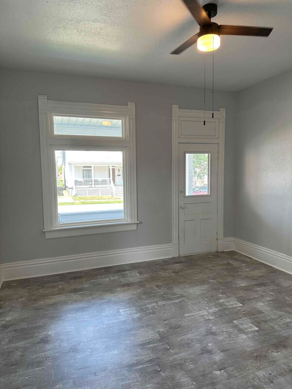 Building Photo - 307 Loucks Ave