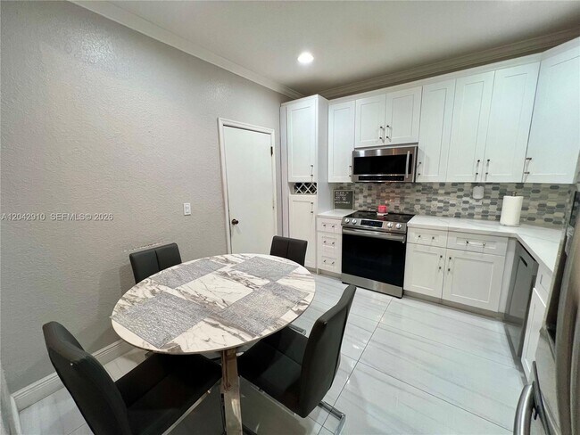 Building Photo - 8917 NW 54th St
