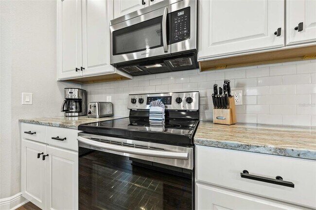 Building Photo - 389 Southfield St