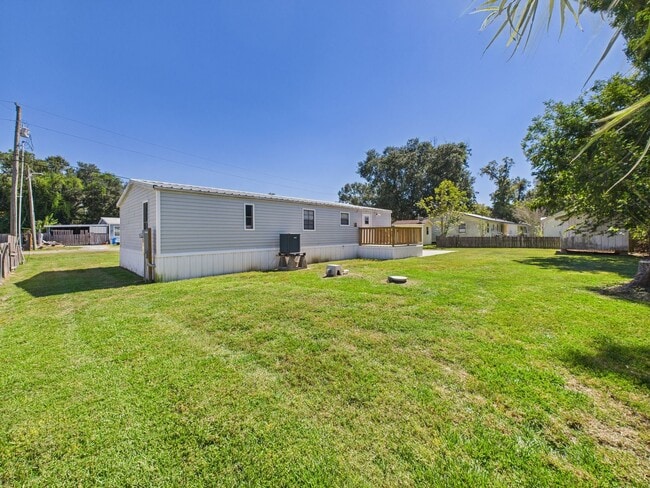 Building Photo - 3 Bedroom, 2 Bathroom Rental