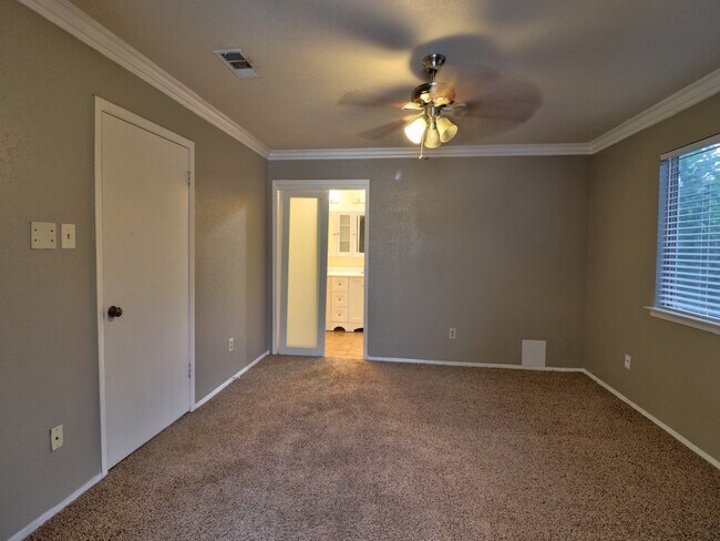 Building Photo - 9203 Danforth Way