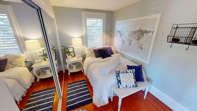 Building Photo - A Timeless Coronado Beach Cottage