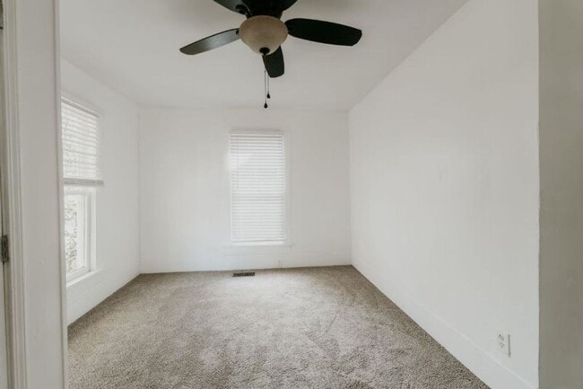 Building Photo - Beautiful Home!