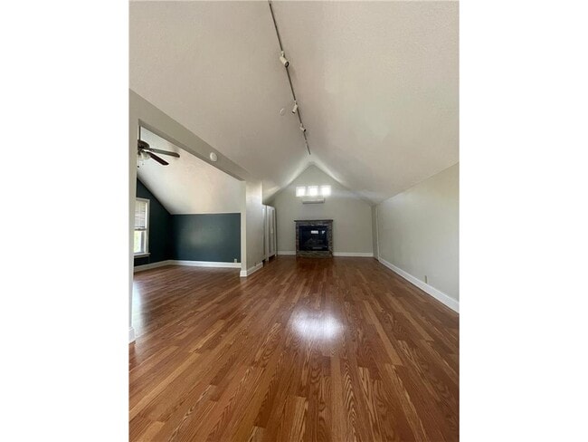 Building Photo - 3310 Holmes Ave