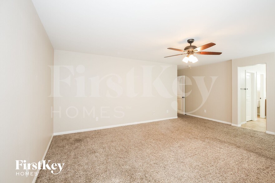 Building Photo - 6217 Escapa Ct