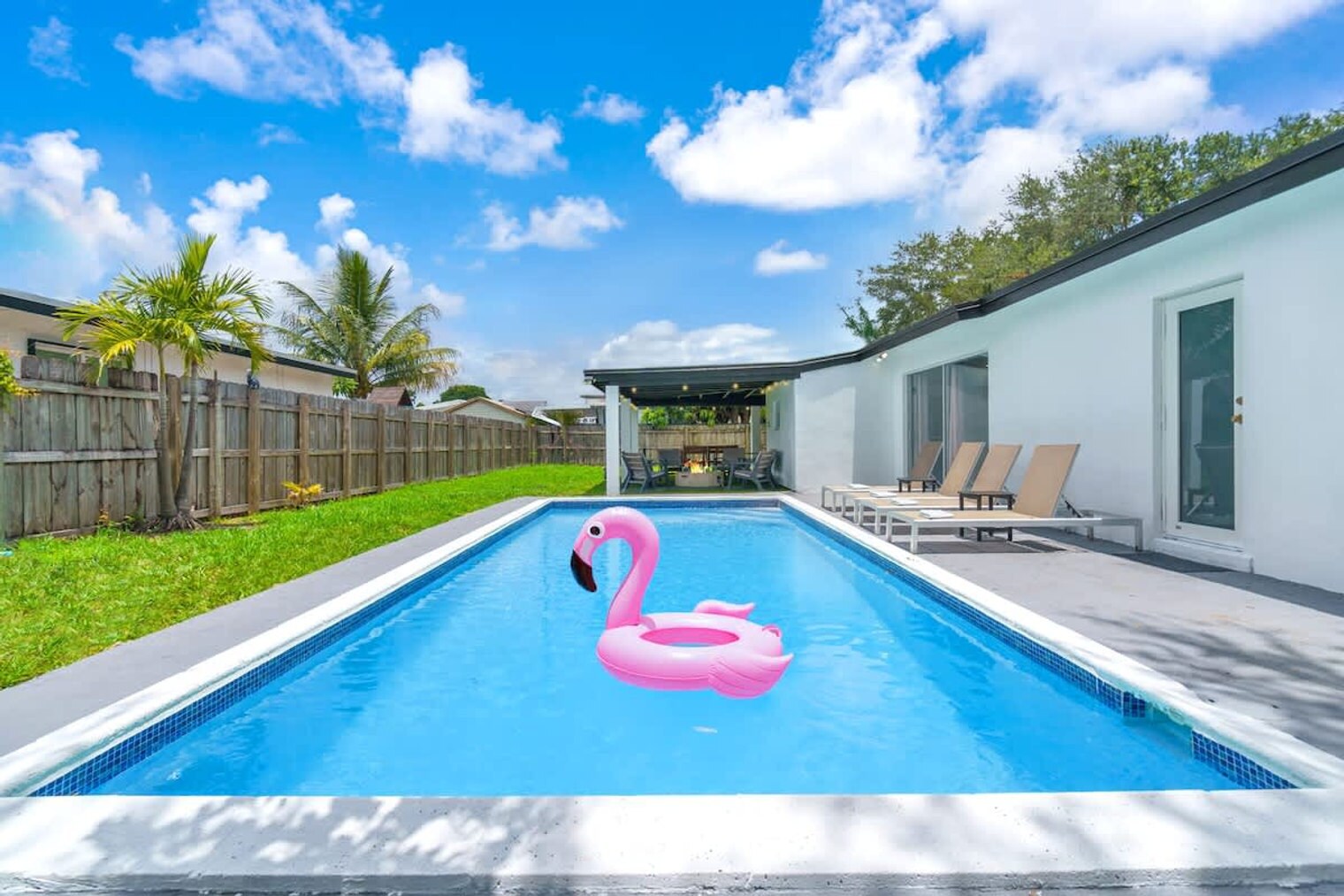 Building Photo - 7061 Coolidge St