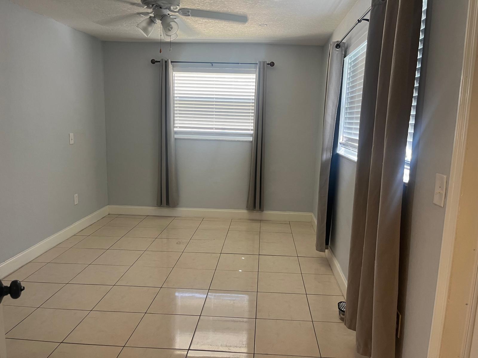 Building Photo - 309 Avanda Ct