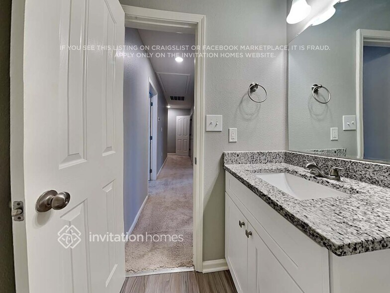 Building Photo - 341 Hunslet Cir