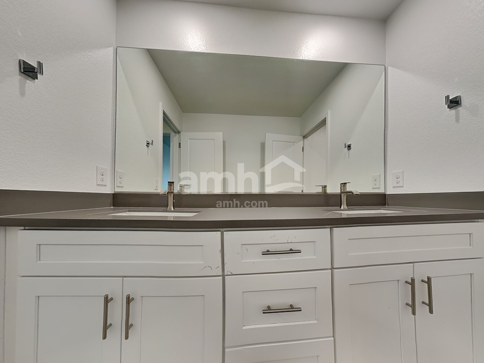 Building Photo - 8837 Brent Leaf Ave