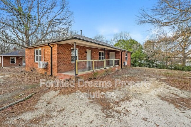 Building Photo - 908 Marsh St