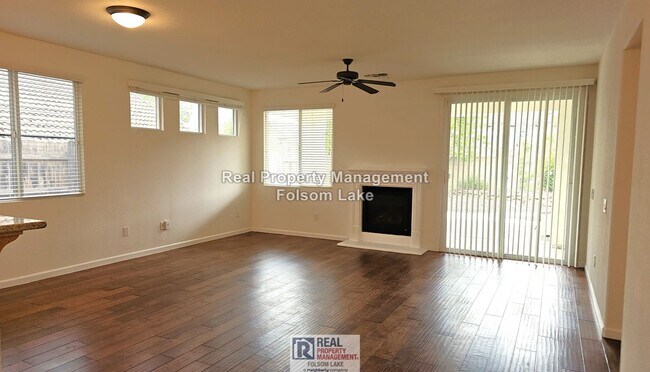 Building Photo - 55+ Active Adult Gated Community | 2 Bed / 2 Bath | Four Seasons - El Dorado Hills