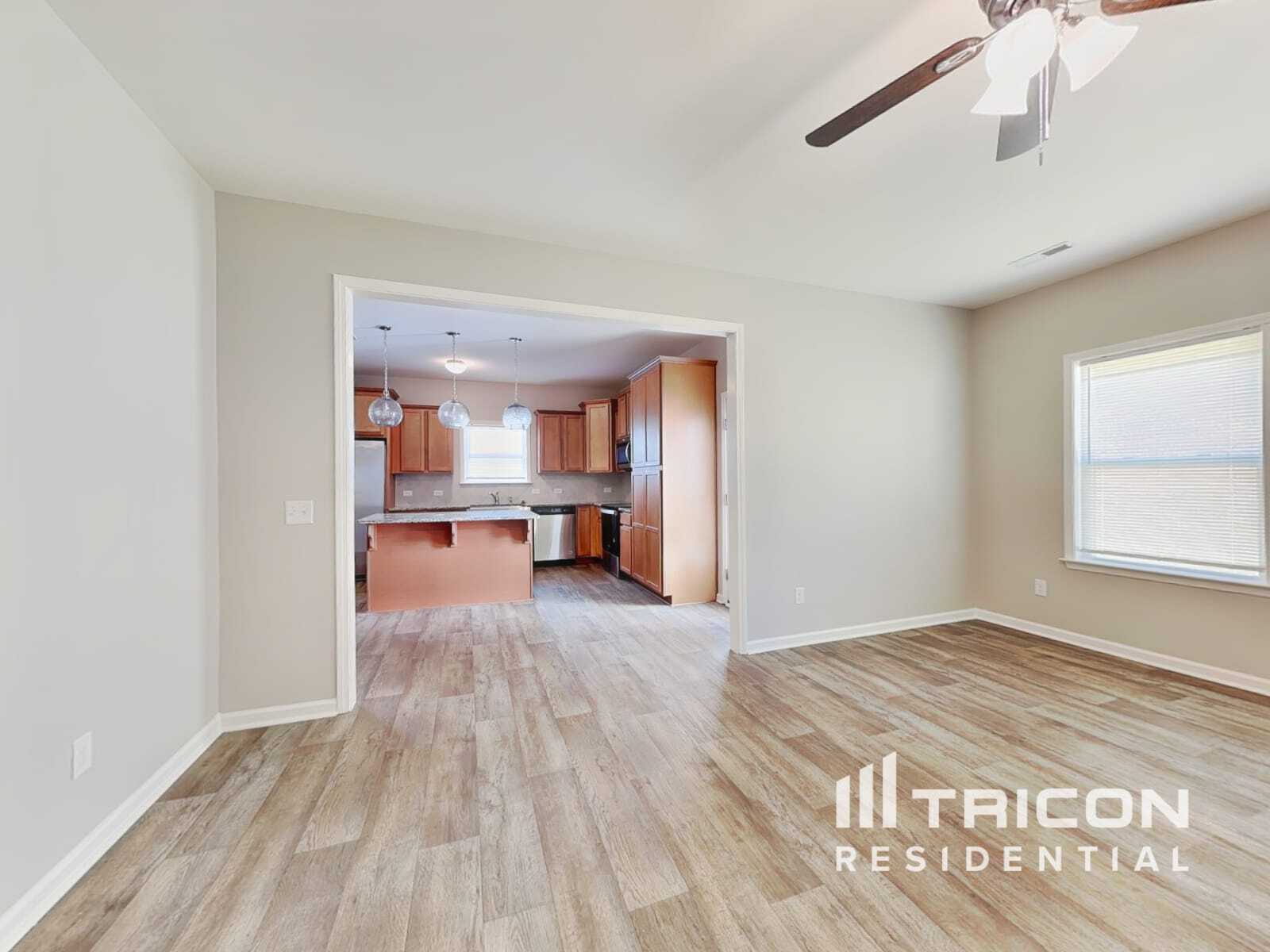 Building Photo - 4664 Wesmar Dr