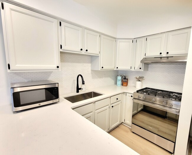 Building Photo - 18041 Bulla Rd