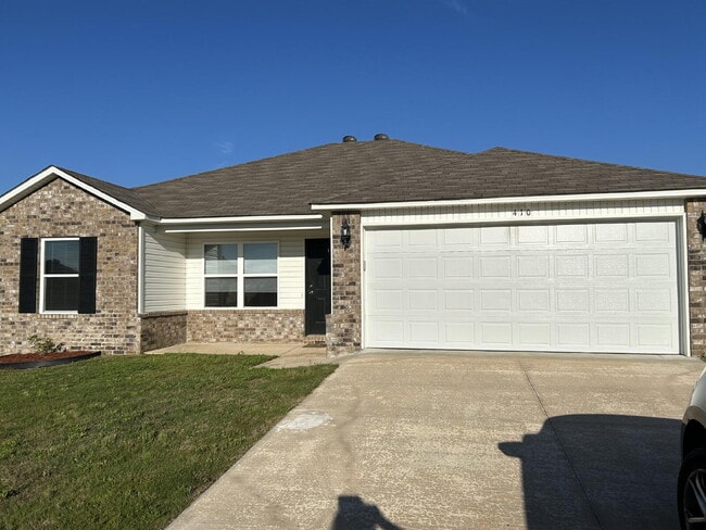 Building Photo - "Charming 3-Bed, 2-Bath Brookland Home wit...