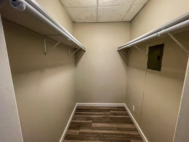 Building Photo - Beautifully Renovated 1 Bedroom Apartment with Private Entrance