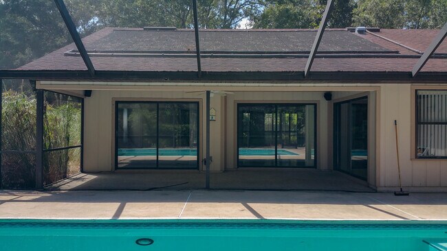 Building Photo - **4431 NW 53rd Street (Huntington)