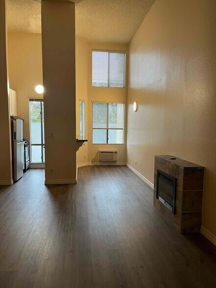 Building Photo - 616 Veteran Ave