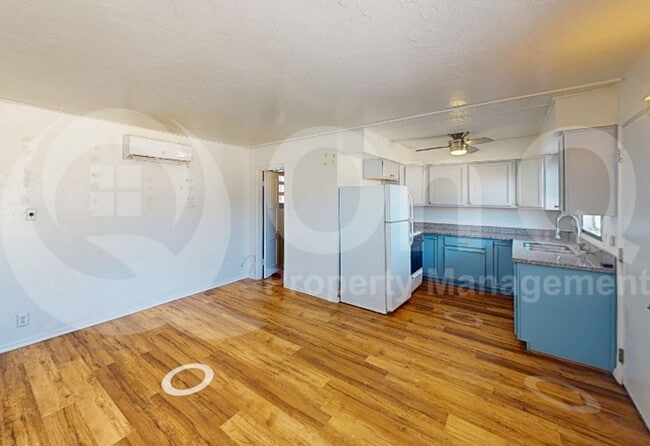 Building Photo - 3620 S Belmar Ave