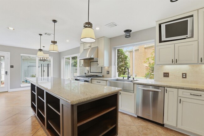 Building Photo - 4410 Wickford Cir