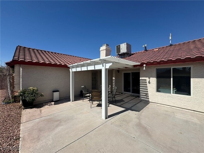 Building Photo - 7980 Rye Canyon Dr