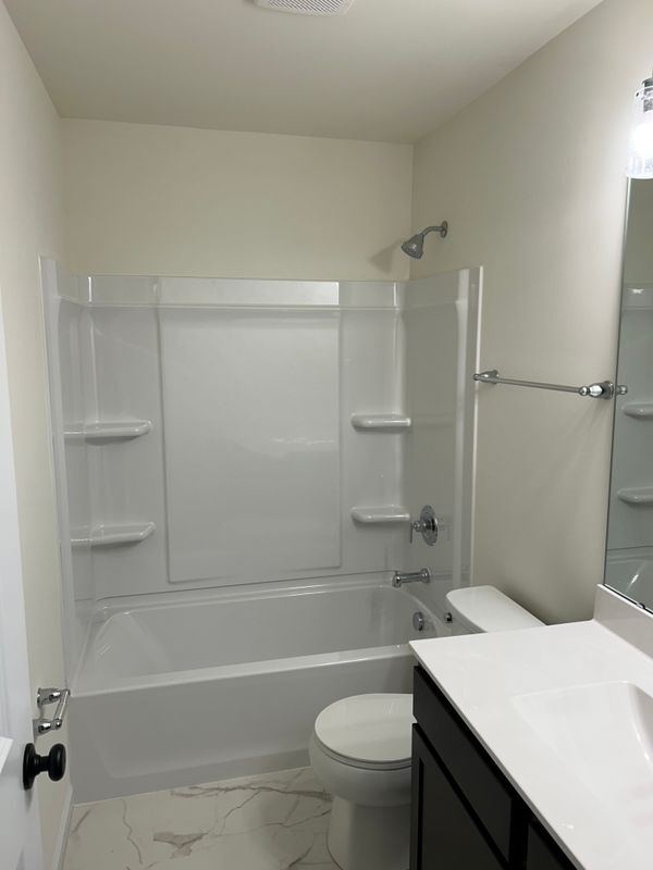 Building Photo - 402 Yellow Rose Ct