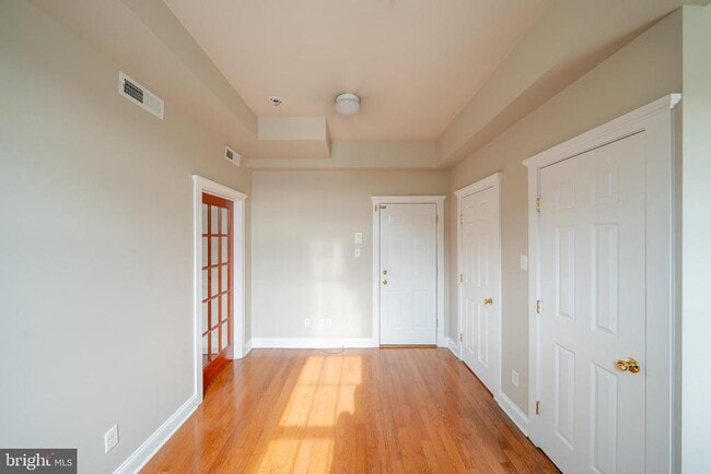 Building Photo - 236 W Market St