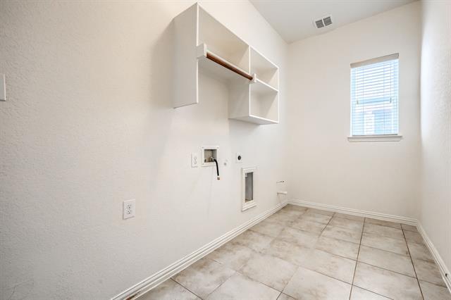 Building Photo - 12990 Lourdes Ln