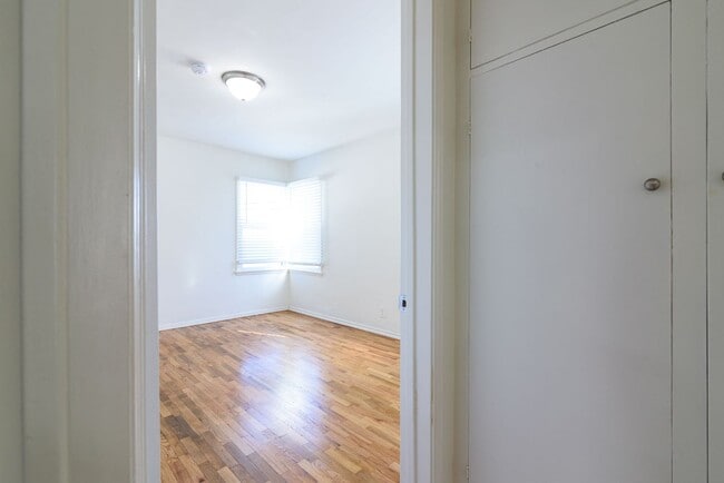 Building Photo - 10474 Eastborne Ave