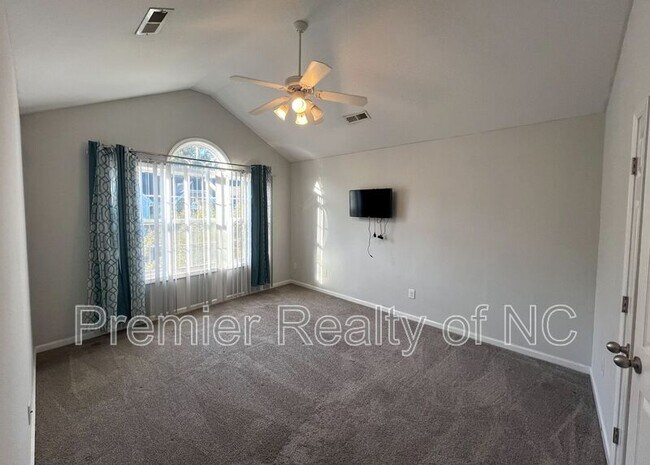 Building Photo - 2272 Hartfield Cir