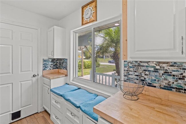 Building Photo - 604 Spencer Ave