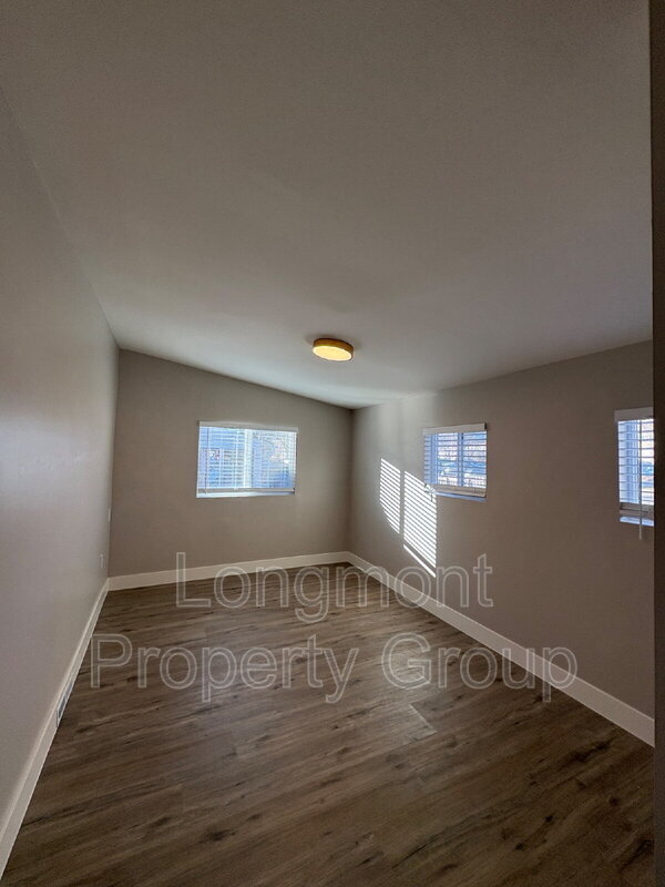 Building Photo - 230 Emery St