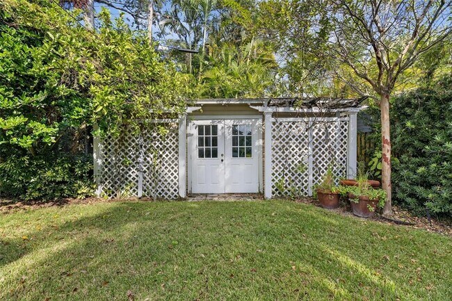 Building Photo - 3003 W Harbor View Ave